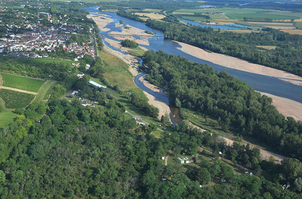 Vue aérienne de Pouilly et de la Loire